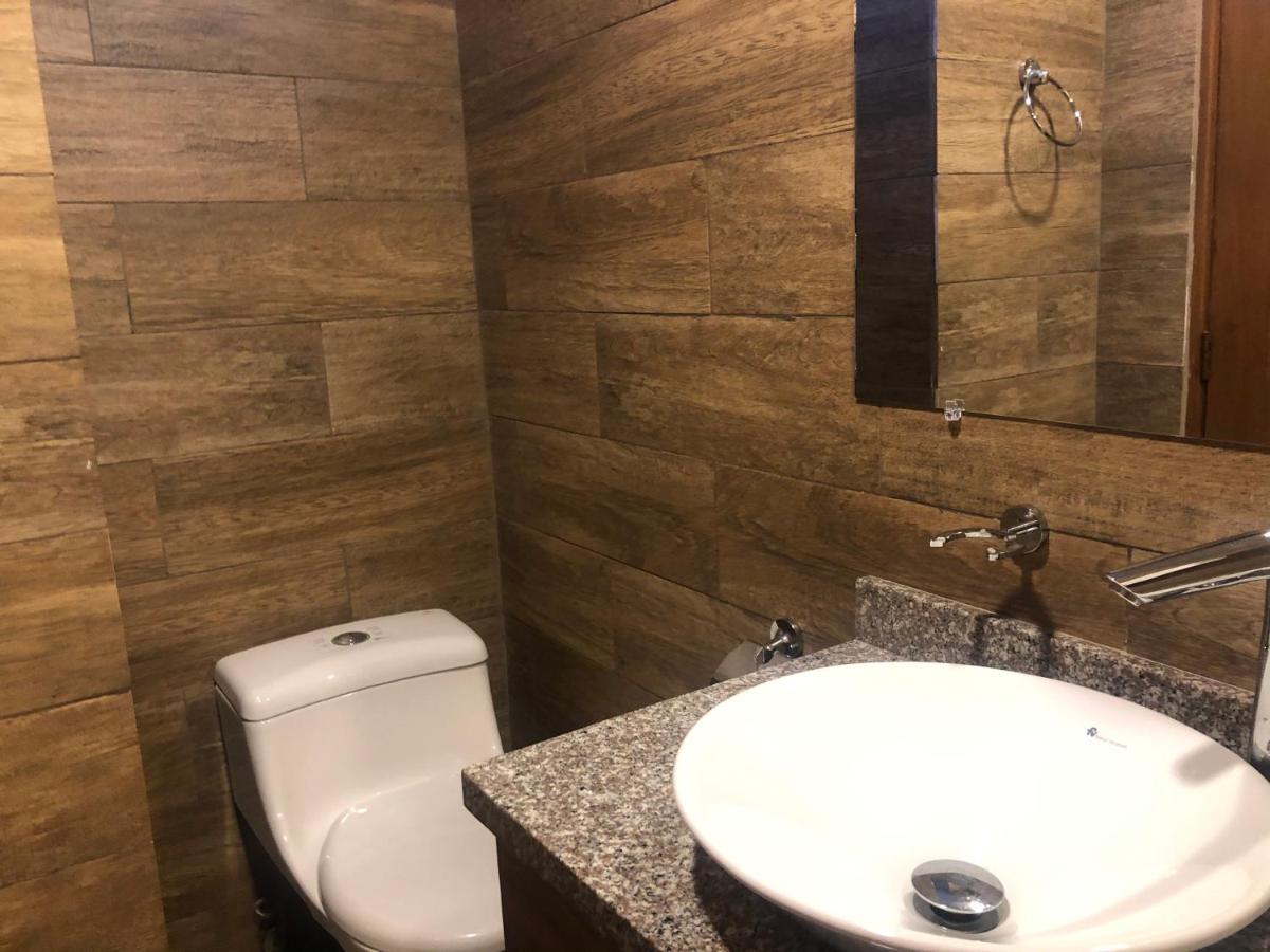 Hotel Ambassador Кито Экстерьер фото