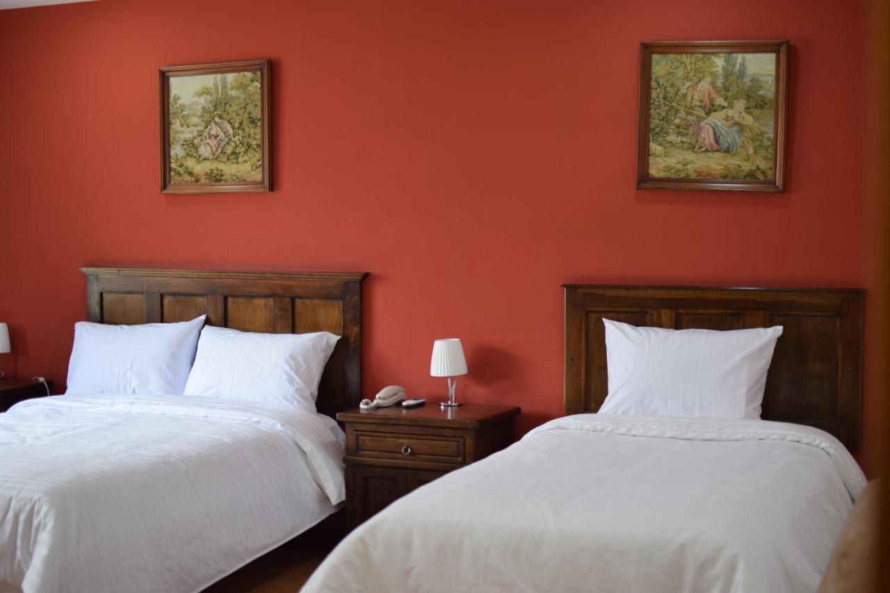 Hotel Ambassador Кито Экстерьер фото